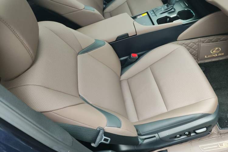 Used Lexus ES 2025 200 Premium Edition
