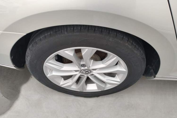 Used Volkswagen Magotan 2019 330TSI DSG Luxury Model China V Standard Exterior 5