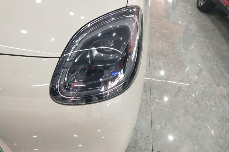 Used Wuling Hongguang MINIEV 2025 Four-Door Version Zhenxiang+ Edition Left Front Headlight