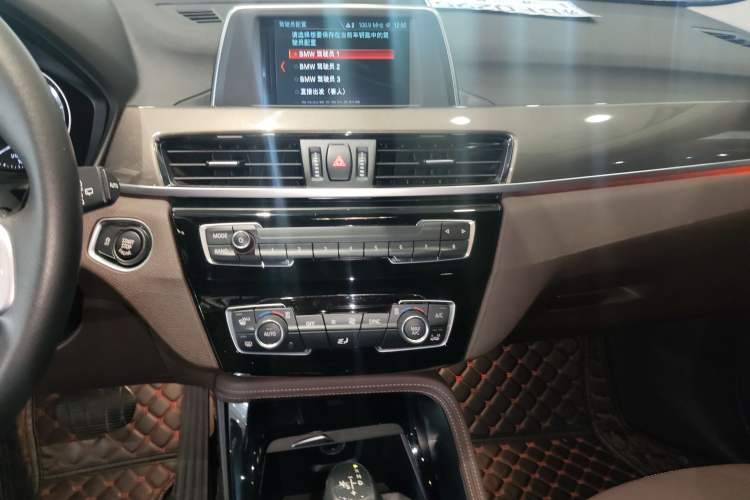 Used BMW X1 2019 sDrive18Li Premium Edition Audio And AC Panel