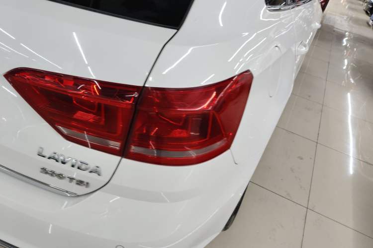 Used Volkswagen Gran Lavida 2017 230TSI DSG Comfort Edition