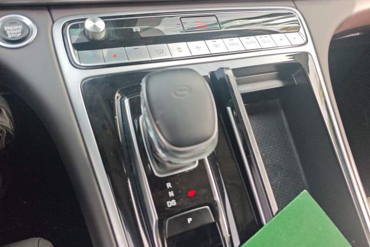 Used GAC Trumpchi M8 2021 Master Series 390T Ultimate Edition Gear Lever