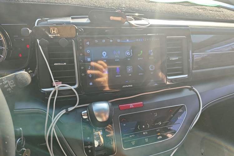 Used Honda Elysion 2016 2.4L Classic Edition
