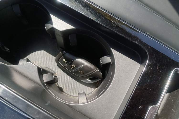 Used Roewe RX5 eMAX 2020 500 PHEV Smart Cabin Flagship Edition
