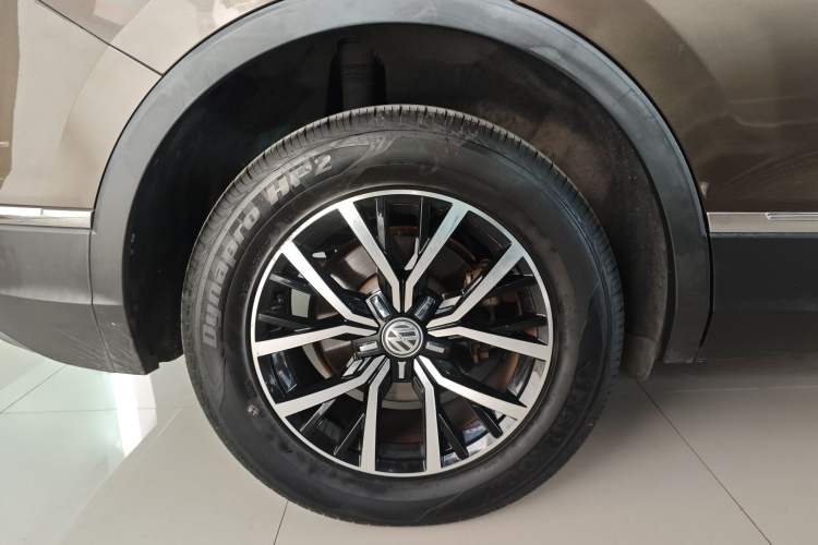 Used Volkswagen Tiguan L 2017 330TSI Automatic Two-Wheel Drive Luxury Edition