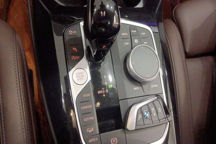 Used BMW X3 2022 xDrive25i M Sport Package Gear Lever