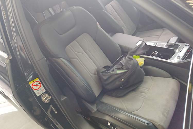 Used Audi A6L 2023 Revised 40 TFSI Luxury Dynamic Edition
