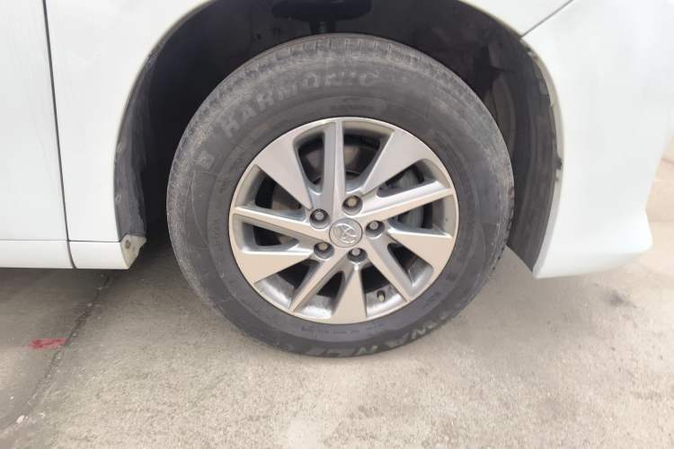 Used Toyota Alphard 2011 3.5L Luxury Edition Right Front Wheel Hub