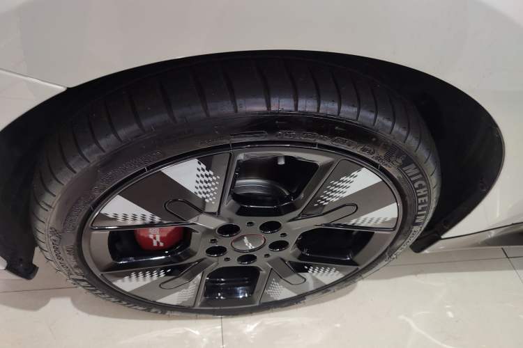 Used MINI Electric COOPER JCW 2025 JOHN COOPER WORKS
