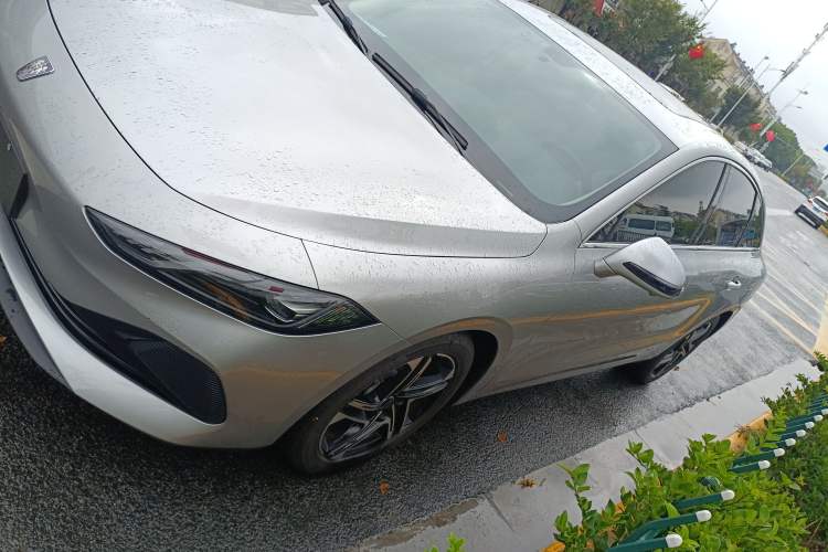 Used Roewe D7 2023 DMH 125km Excellence Edition