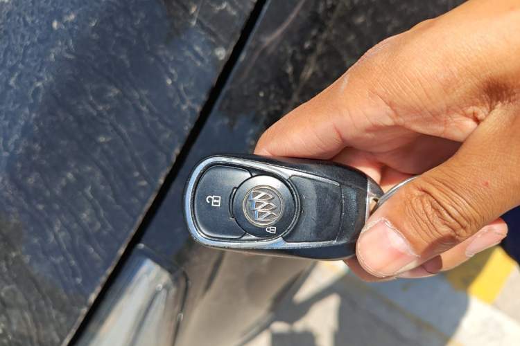 Used Buick Envision 2018 20T Two-Wheel-Drive Elite Model
