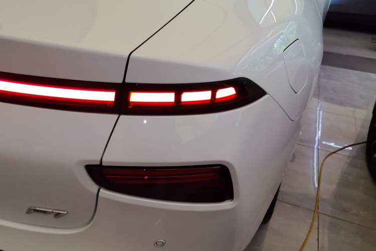 Used XPeng P7 2020 670E