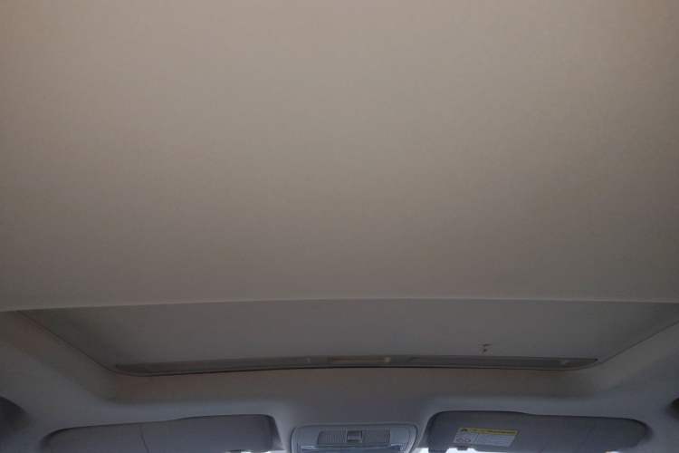 Used Roewe i5 2020 1.5L Automatic 4G Connect Luxury Flagship Edition