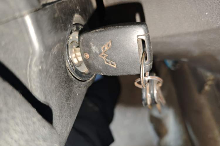 Used Wuling Rongguang V 2016 1.5L Standard Version
