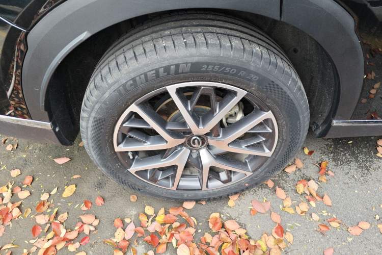 Used GAC Trumpchi GS8 2022 Linghang Series 2.0 TGDI Two-Wheel-Drive Luxury Smart Connectivity Version (7 Seats) Right Rear Wheel Hub