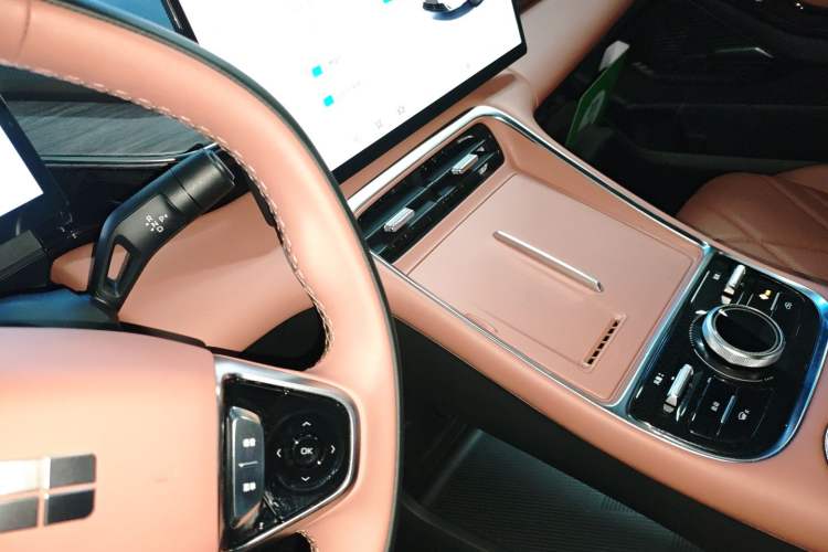 Used Geely Galaxy L6 2025 EM-i 140km Starship Edition
