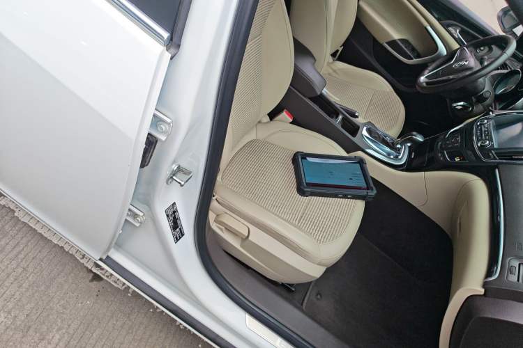 Used Buick Regal 2014 2.0L Leading Fashion Edition Right Front Seat