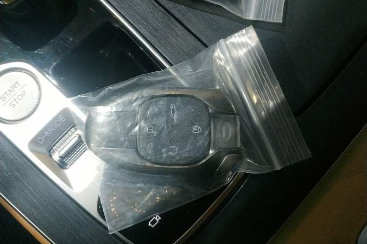 Used GAC Trumpchi GS8 2024 Linghang Series 2.0 TGDI Four-Wheel Drive Luxury Smart Connectivity Version Interior 1