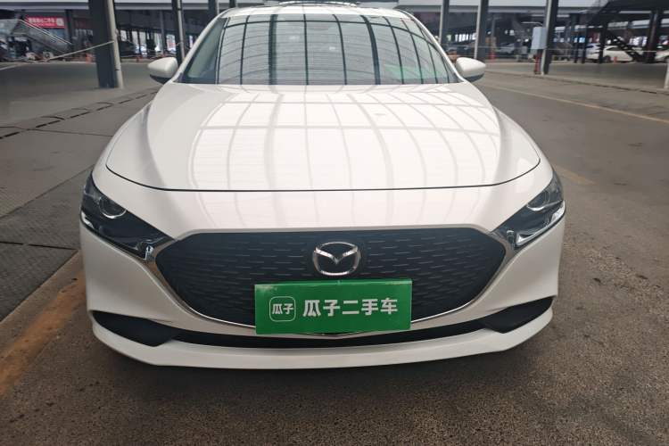 Used Mazda Mazda 3 Axela 2021 1.5L Automatic Luxury Version
