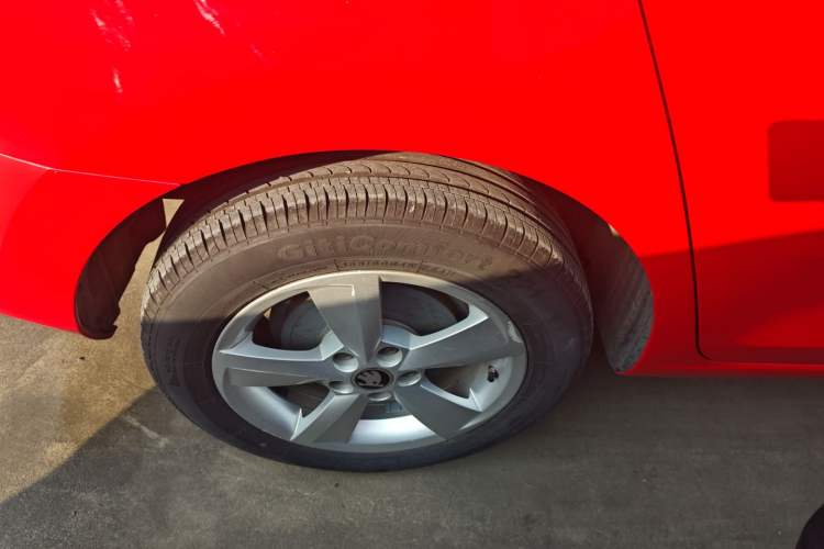 Used Skoda Rapid Spaceback 2014 1.6L Automatic Enjoyment Edition