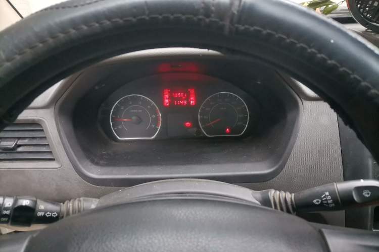 Used Wuling Rongguang 2014 1.2L S Base Model
