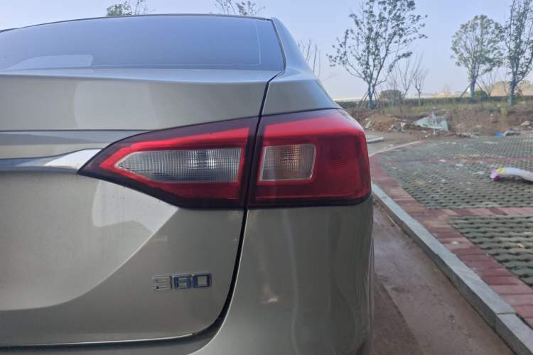 Used Roewe 360 2015 1.5L Automatic Luxury Edition