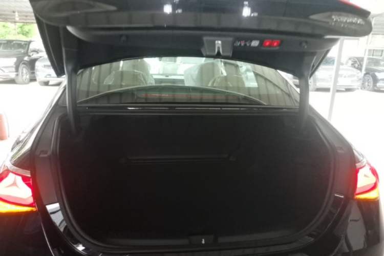 Used Mercedes-Benz E-Class 2026 E 300 L Luxury Trunk