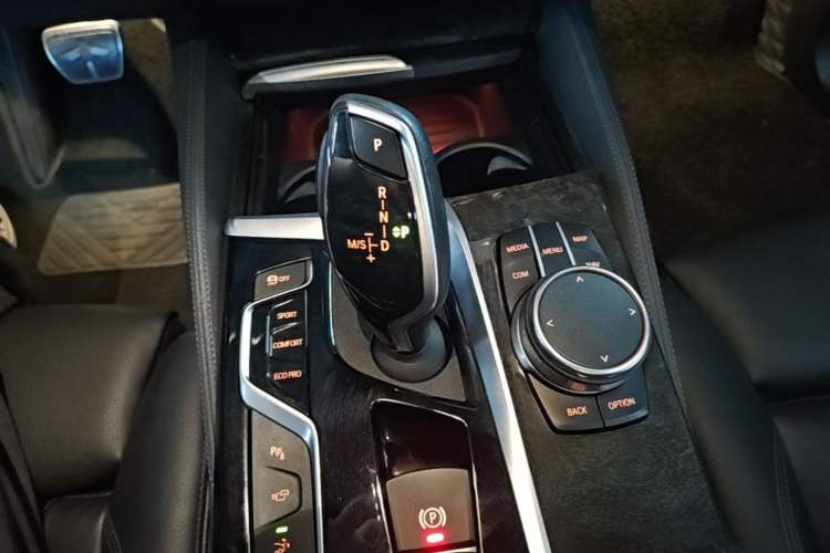 Used BMW 6 Series GT 2020 630i M Sport Package Gear Lever