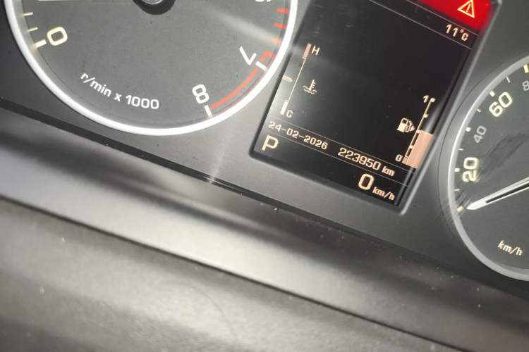 Used Land Rover Discovery 2010 5.0 V8 HSE Gasoline Model
