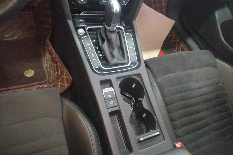 Used Volkswagen Magotan 2018 330TSI DSG Luxury Model