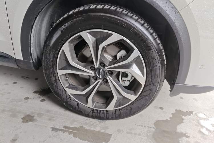 Used Haval Fierce Dragon Max 2025 Hi4 165 Ultra Smart Drive Edition Right Front Wheel Hub