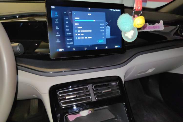 Used BYD Qin PLUS 2024 HONOR Edition DM-i 55KM Leading Model Audio And AC Panel