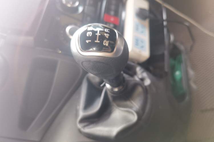 Used Iveco Eurocargo 2018 2.3T Short-Wheelbase Low-Roof Multi-Purpose Van with Side Sliding Door F1A