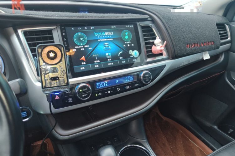 Used Toyota Highlander 2017 2.0T Four-Wheel Drive Luxury Edition 7 Seats Audio And AC Panel