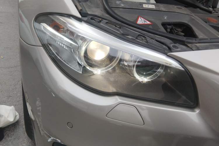 Used BMW 5 Series 2014 525Li Leading Model Right Front Headlight