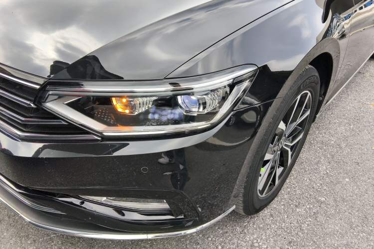 Used Volkswagen Magotan 2020 330TSI DSG Leading Model Left Front Headlight