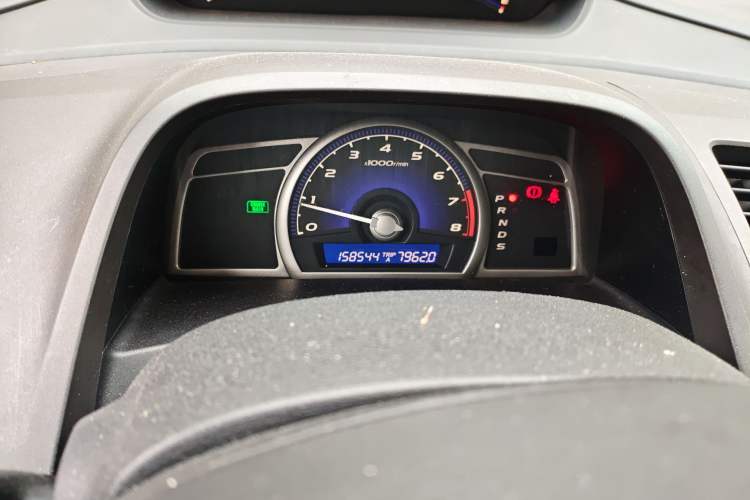 Used Honda Civic 2009 1.8L automatic luxury edition
