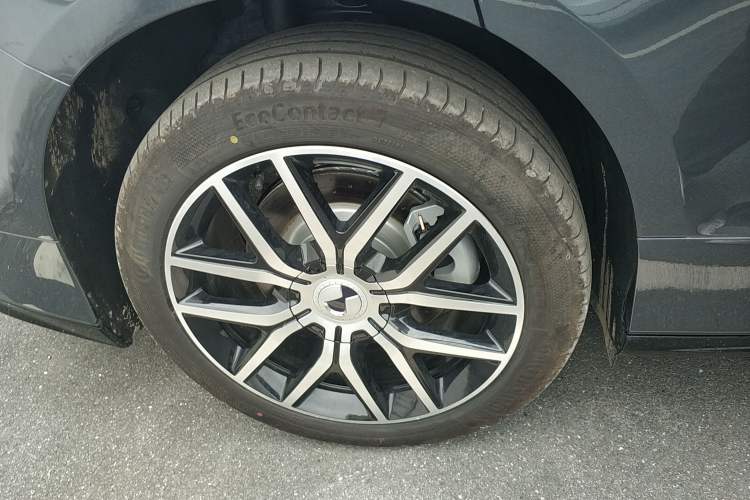 Used Denza Z9 2024 1100 km Four-Wheel Drive Max Version