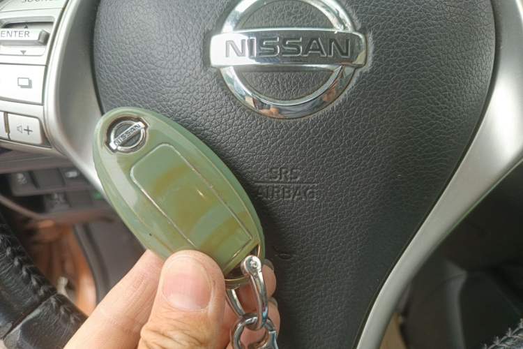 Used Nissan X-Trail 2014 2.5L CVT Luxury Edition 4WD Vehicle Key