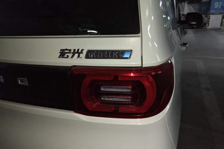 Used Wuling Hongguang MINIEV 2022 Macaron Premium Model – Lithium Iron Phosphate