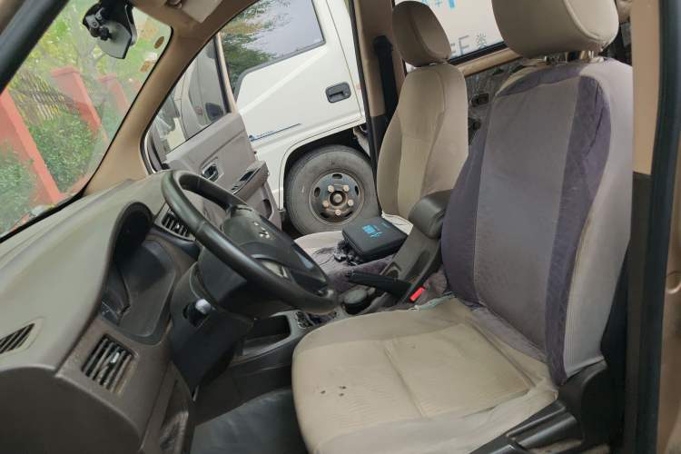 Used Wuling Rongguang V 2016 1.5L Standard Version Left Front Seat