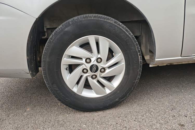 Used JAC Refine M4 2016 2.0L Manual Luxury Version