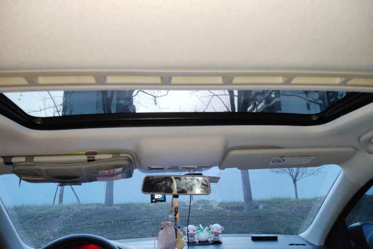 Used Volkswagen Santana 2015 1.6L Manual Comfort Edition