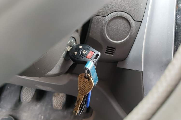 Used Nissan Sunny 2015 1.5XE Manual Comfort Edition Vehicle Key