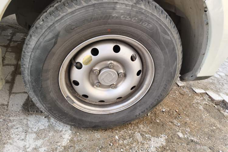 Used Dongfeng Yufeng EM27 2024 EM27 EVE Energy 41.86 kWh Right Front Wheel Hub