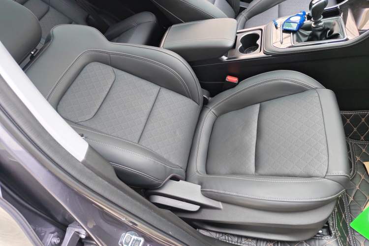 Used Chery Tiggo 8 2023 230TCI Manual Advanced Version Right Front Seat