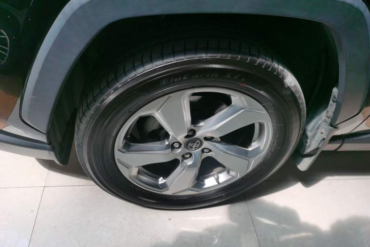 Used Toyota RAV4 2020 Dual-Engine 2.5L E-CVT Two-Wheel Drive Elite Edition