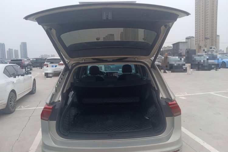 Used Volkswagen Tiguan L 2022 330TSI Automatic Two-Wheel Drive R-Line Enhanced Edition Trunk