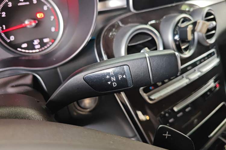 Used Mercedes-Benz GLC 2019 Facelift GLC 260 L 4MATIC Luxury Model
