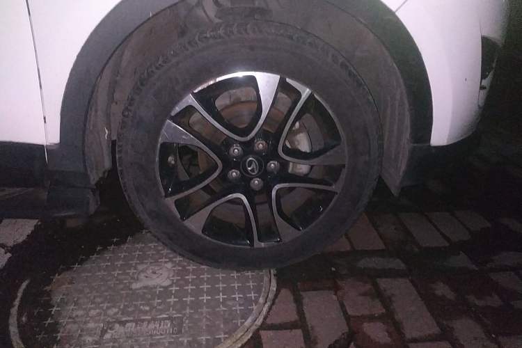 Used Soueast DX7 2015 1.5T Automatic Prestige Model
